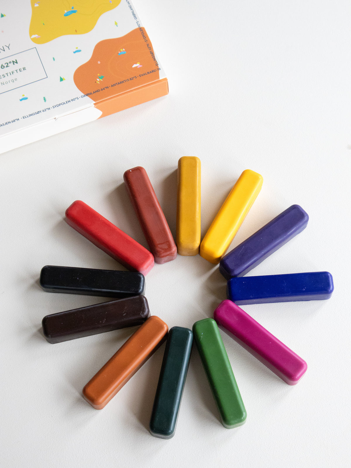 Fargestifter i bivoks Ekspedisjonssett 62°N - Scandinavian Crayon Company