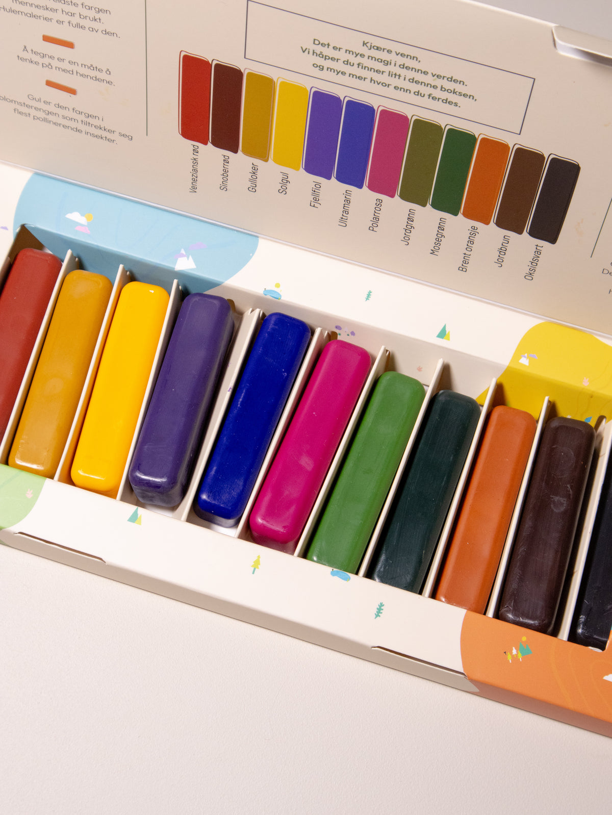 Fargestifter i bivoks Ekspedisjonssett 62°N - Scandinavian Crayon Company
